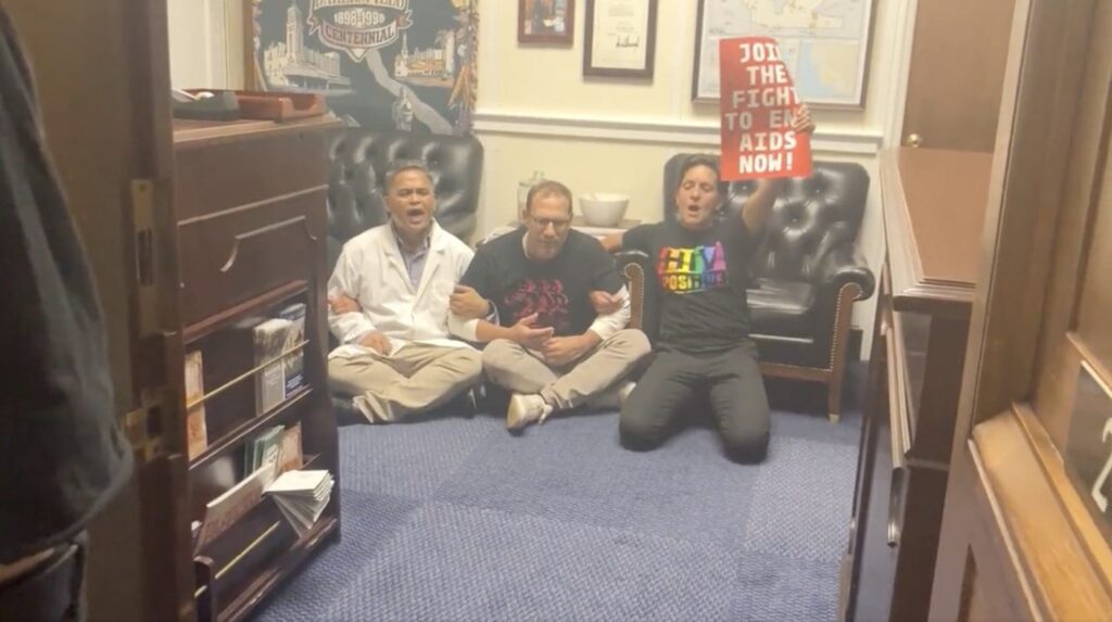 insurrection!-ignorant-queer-activists-invade-speaker-kevin-mccarthy’s-office-demanding-re-authorization-of-life-saving-aids/hiv-program-the-biden-regime-has-hijacked-to-promote-abortion-(video)-|-the-gateway-pundit-|-by-cullen-linebarger