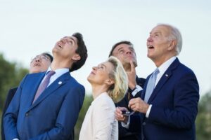sunak-defends-biden-over-video-showing-him-wandering-away-from-g7-leaders-–-washington-examiner