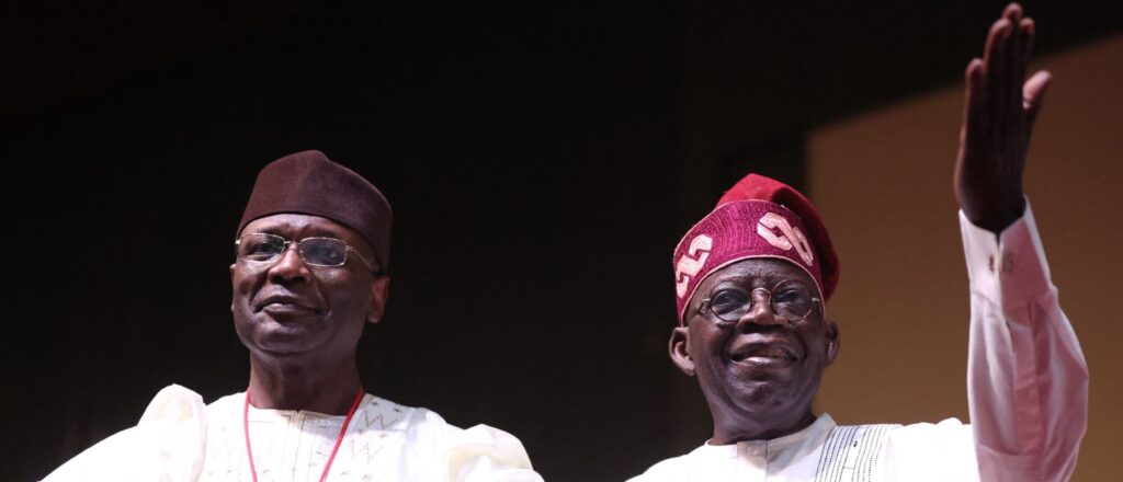 fact-check:-no,-a-nigerian-outlet-did-not-report-that-country’s-president-switched-currencies