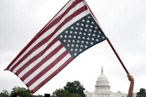 illinois-lawmaker-seeks-to-criminalize-flying-american-flag-upside-down-–-washington-examiner
