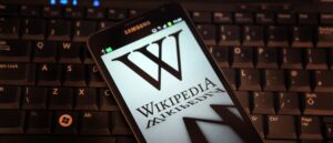 wikipedia-is-biased-in-favor-of-liberals,-study-finds