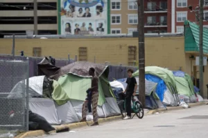 florida-housing-program-stops-amid-homeless-‘training’-how-to-squat-–-washington-examiner