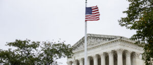 fact-check:-is-this-video-of-fences-around-the-supreme-court-recent?