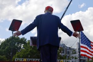 border-hawks-baffled-by-trump-green-card-plan-for-foreign-students-–-washington-examiner