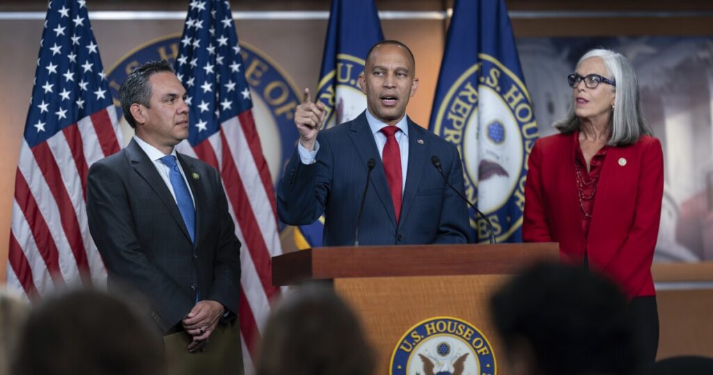 house-democratic-leaders-say-no-discussions-with-gop-over-mccarthy-motion-to-vacate
