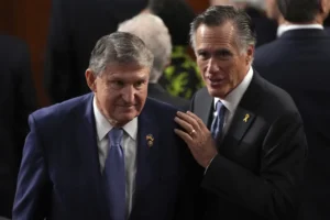 joe-manchin-to-boost-republicans-with-donations-–-washington-examiner