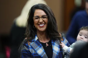 boebert-defeats-five-challengers-in-gop-primary-for-ken-buck-seat-–-washington-examiner