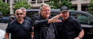 supreme-court-denies-steve-bannon’s-request-to-stay-out-of-jail