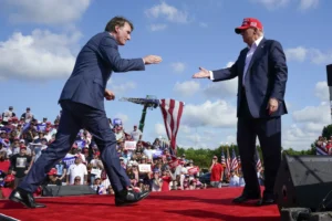 youngkin-looks-to-unify-gop-at-massive-trump-rally:-‘virginia-is-in-play’-–-washington-examiner