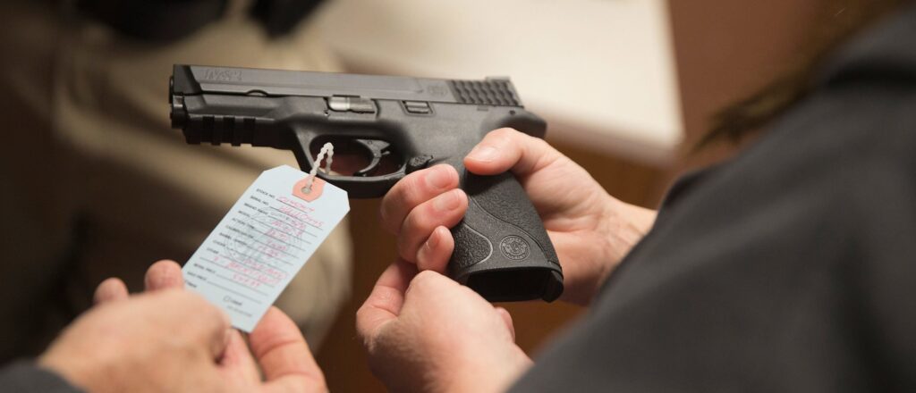 federal-judge-temporarily-blocks-new-mexico-governor’s-gun-ban