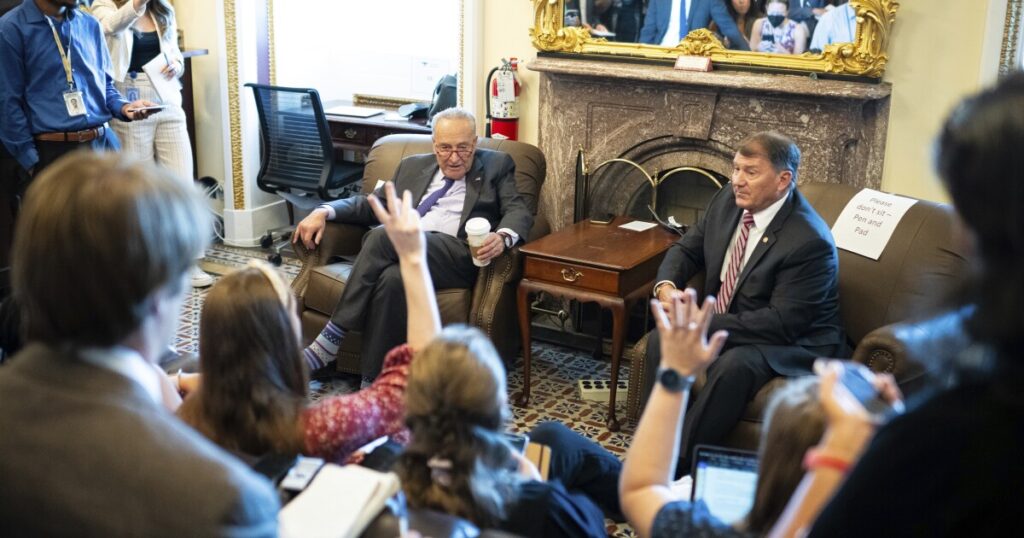 schumer-says-regulating-ai-‘one-of-the-toughest,-hardest-issues-we-will-ever-tackle’