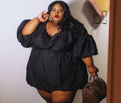 woke-beauty-brand-hires-morbidly-obese-blm-activist-who-previously-ruined-white-college-student’s-life-over-“misheard”-remark-–-(video)-|-the-gateway-pundit-|-by-cullen-linebarger
