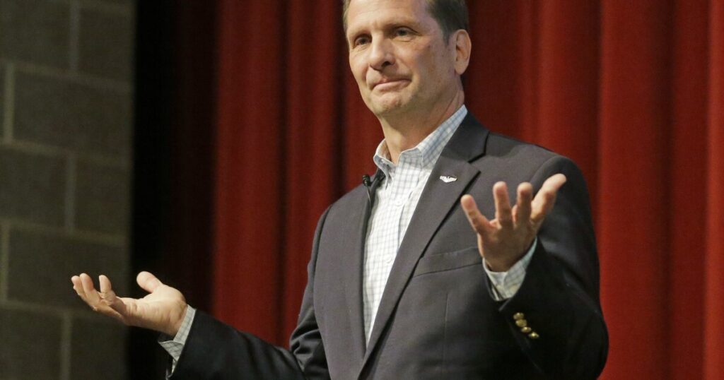 gop’s-slim-majority-in-the-house-grows-even-smaller-after-chris-stewart-retirement