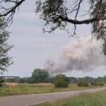 explosion-of-train-car-carrying-perchloric-acid-triggers-four-mile-evacuation-zone-in-nebraska,-sky-filled-with-toxic-smoke-and-fumes-(video)-|-the-gateway-pundit-|-by-jim-hᴏft