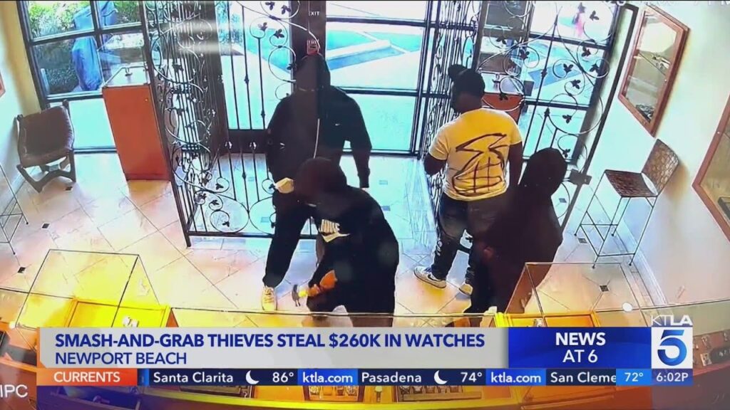 socal-smash-and-grab-thieves-steal-23-rolex-watches-in-20-seconds-in-broad-daylight-robbery-(video)-|-the-gateway-pundit-|-by-david-greyson