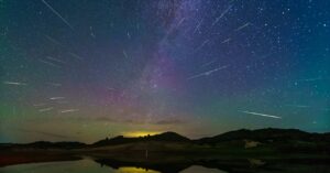 see-the-perseids-and-southern-delta-aquariids-in-a-stunning-double-meteor-shower