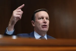 chris-murphy-says-2024-election-shows-‘a-contrast’-between-harris-and-trump-–-washington-examiner