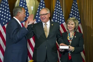 who-is-gwen-walz?-what-to-know-about-the-wife-of-harris-vp-pick-tim-walz-–-washington-examiner