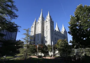 how-mormons-could-become-key-voting-bloc-for-arizona-democrats-–-washington-examiner
