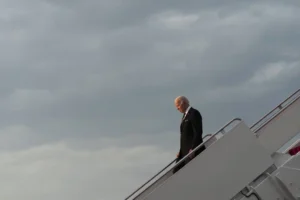 will-lame-duck-biden-fly-to-the-finish-or-float-off-into-the-sunset?-–-washington-examiner