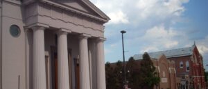 police-arrest-man-for-setting-fire-outside-jewish-museum,-say-he-has-burning-history