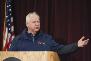 watch-live:-walz-speaks-to-union-workers-in-first-solo-campaign-event-–-washington-examiner