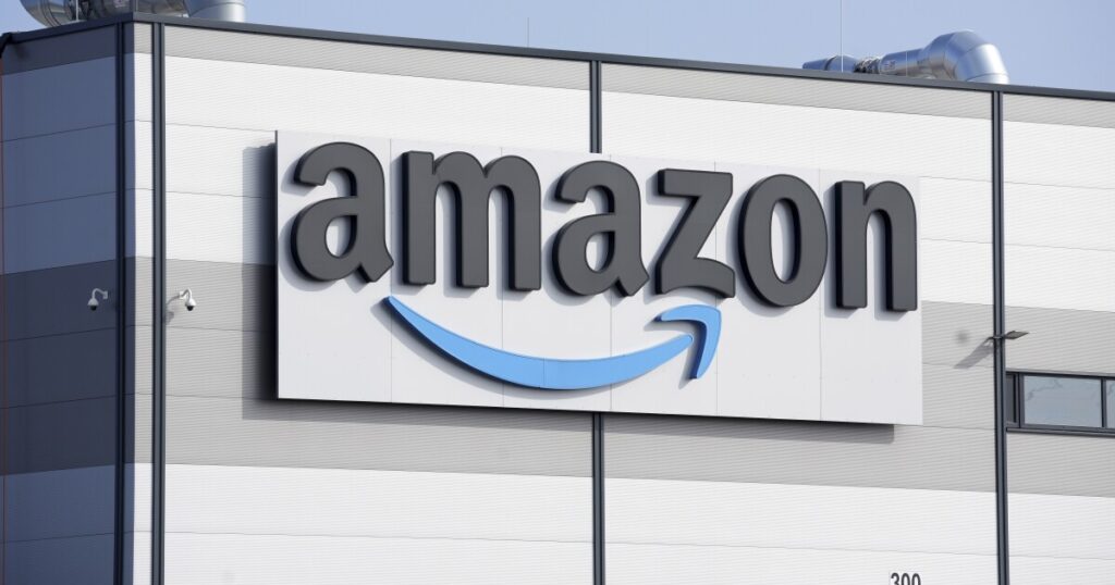 amazon-to-hire-a-quarter-million-new-workers-as-holiday-shopping-season-nears