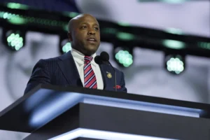 wesley-hunt-warns-voters-to-view-harris-walz-ticket-as-‘radicals’-–-washington-examiner