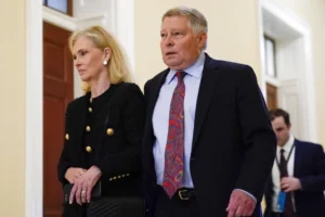 prominent-conservative-legal-scholar-endorses-kamala-harris-for-president-–-washington-examiner