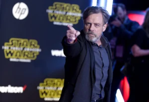 star-wars-actor-mark-hamill-gives-warning-at-dnc:-don’t-go-‘to-the-orange-side’-–-washington-examiner