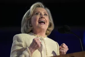 hillary-clinton-rallies-support-for-harris-at-dnc-with-tales-of-trump-–-washington-examiner