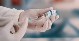 the-covid-19-summer-wave-is-so-big,-the-fda-might-release-new-vaccines-early