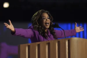 oprah-winfrey-makes-surprise-dnc-appearance-to-back-kamala-harris-–-washington-examiner