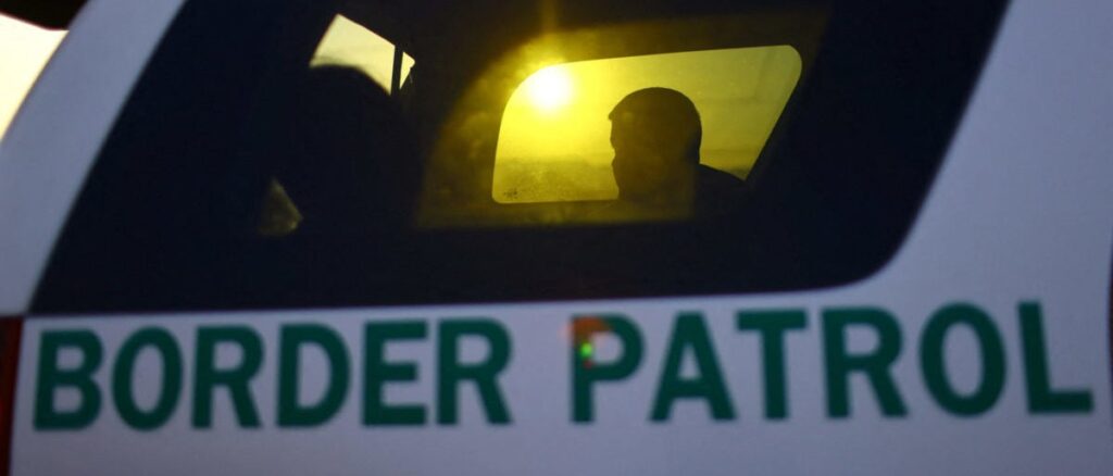 feds-close-two-border-bridges-in-response-to-migrant-surge