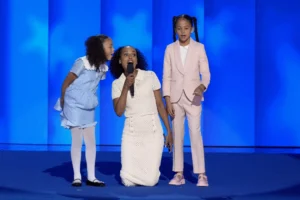 harris-surrounds-herself-with-family-at-dnc-–-washington-examiner