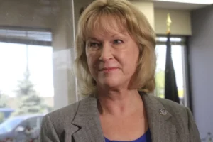 trump-backed-nancy-dahlstrom-withdraws-from-alaska-house-race-–-washington-examiner