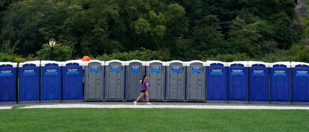 michigan-woman-gets-trapped-in-outhouse-trying-to-retrieve-apple-watch,-authorities-respond