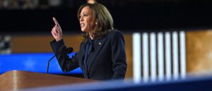 harris-aides-asking-reporters-for-advice-on-who-to-finally-have-big-interview-with:-report