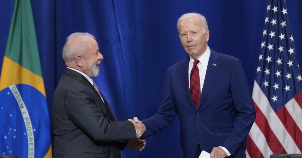 biden’s-brazil-blunder:-joe-runs-into-flag-and-appears-to-snub-leader-at-un
