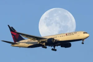 two-delta-workers-dead-after-tire-explodes-off-plane-–-washington-examiner