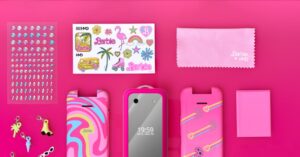the-barbie-phone-is-a-glittery-flip-phone-that’s-very,-very-pink