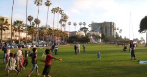 disabled-vet-cited-for-‘liquid-littering’-after-blowing-bubbles-in-california