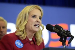 kerry-kennedy-campaigns-for-republicans-supporting-harris-in-arizona-–-washington-examiner