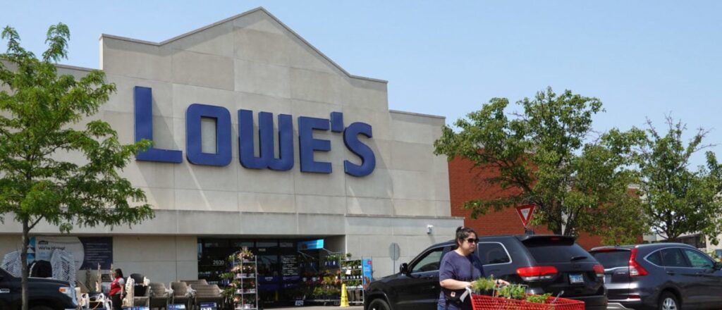 fact-check:-viral-x-image-claims-to-show-statement-from-lowe’s-ceo-disparaging-conservatives