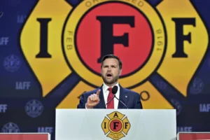 vance-tries-to-woo-trump-skeptics-at-boston-union-event-–-washington-examiner