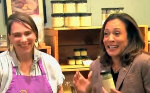 the-cringe:-kamala-harris’s-visit-to-a-spice-store-in-pittsburgh-is-a-pr-nightmare-(video)-|-the-gateway-pundit-|-by-cristina-laila