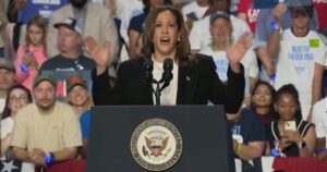 the-cringe:-kamala-harris’s-fake-accent-*and-shrill-cackle*-return-in-north-carolina-stump-speech-(video)-|-the-gateway-pundit-|-by-cristina-laila