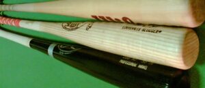 report:-father-catches-suspected-‘peeping-tom,’-clubs-him-with-louisville-slugger