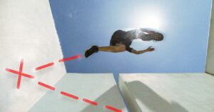 unlock-the-secret-of-a-gravity-defying-parkour-stunt—with-physics!
