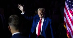 iranian-hackers-tried-to-give-hacked-trump-campaign-emails-to-dems